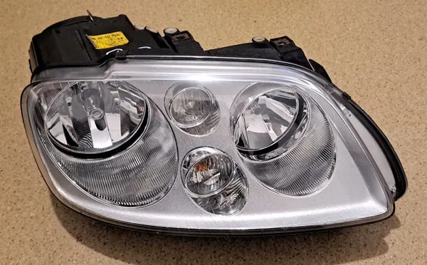 VOLKSWAGEN TOURAN 03-07 Oikea Heijastin 0301205202, 1T0941006D image 3