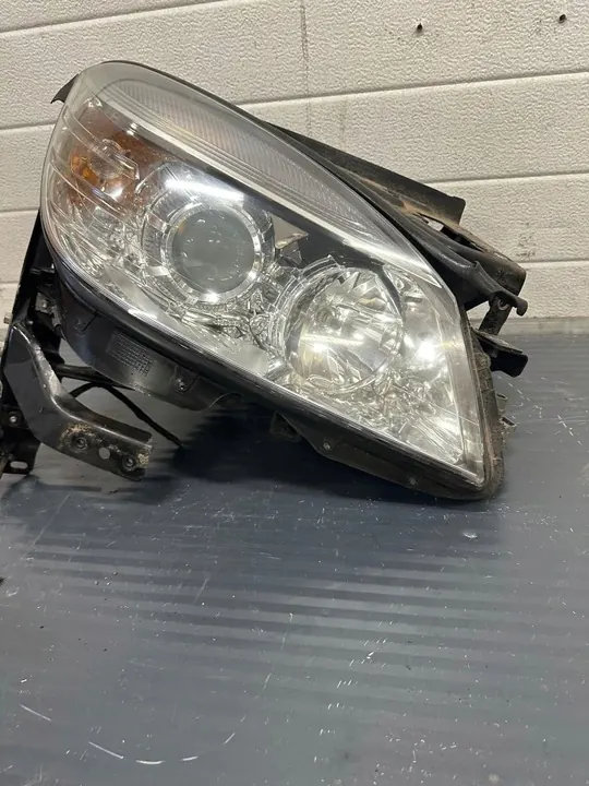 RECHTER KOPLAMP MERCEDES C-KLASA W204 A2048208661 image 2