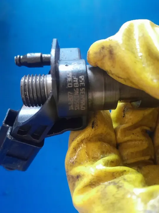 Rufre RF-0986435358 Polttoaineinjektori image 2