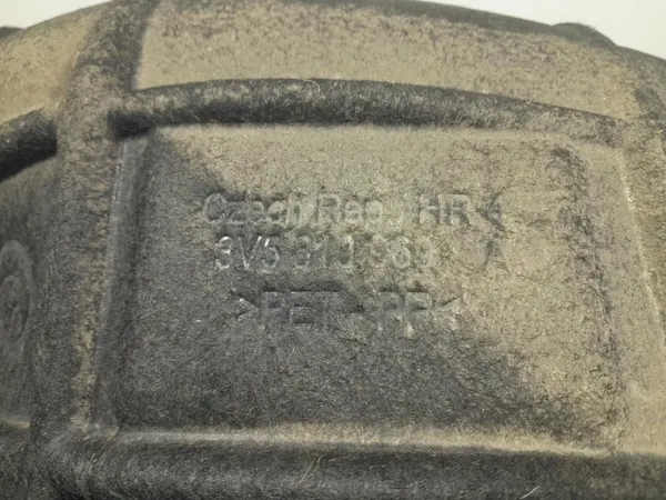 Skoda Superb III Hinterer Linker Radlauf OEM 3V5810969A image 5
