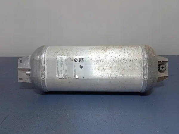 BMW X5 G05 Lufttryckstank 6878492 OEM image 2