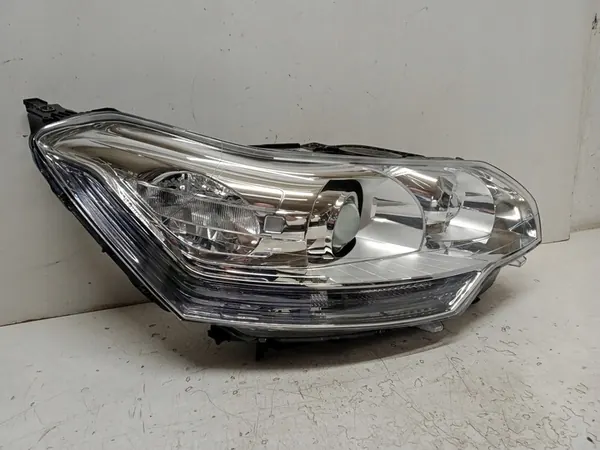 CITROEN C5 II X7 Farol Direito Xenon LED 6206Q1 image 4