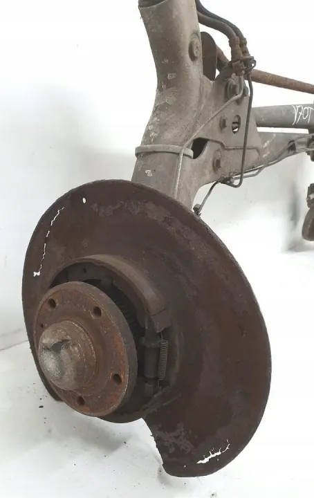 Viga de eje trasero V70 - Suspensión OEM usada image 6