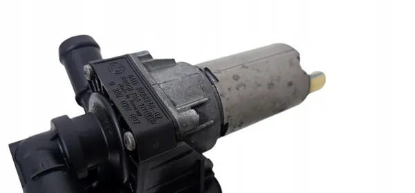 BMW E81 E82 E88 E87 E90 E92 X1 E84 Vattenpump N45 N46 N47 image 5