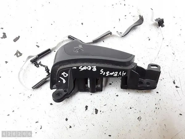 Interrupteur Toyota Avensis 2005 75b070 image 2