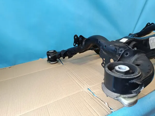 OEM 80A505235S Hinterachsträger - Gebraucht image 3
