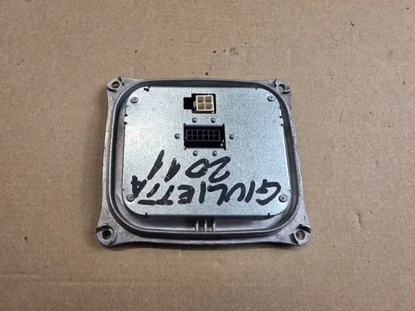 Convertisseur LED OEM 130732928400 pour Alfa Romeo Giulietta image 3