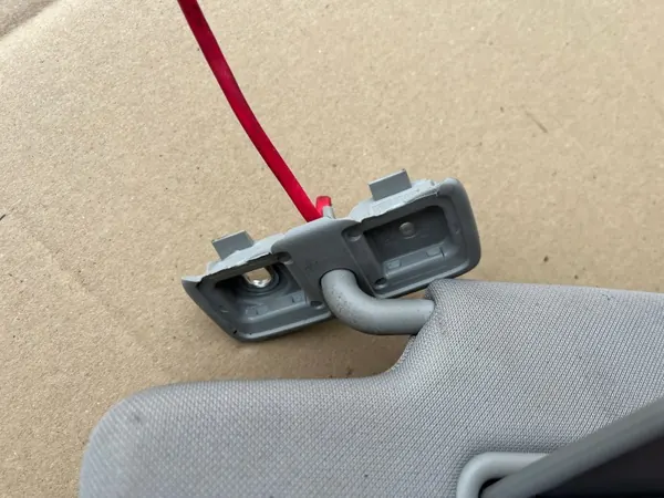 Visor direito OEM OSŁONA SŁONECZNIK PRAWY DASZEK image 3