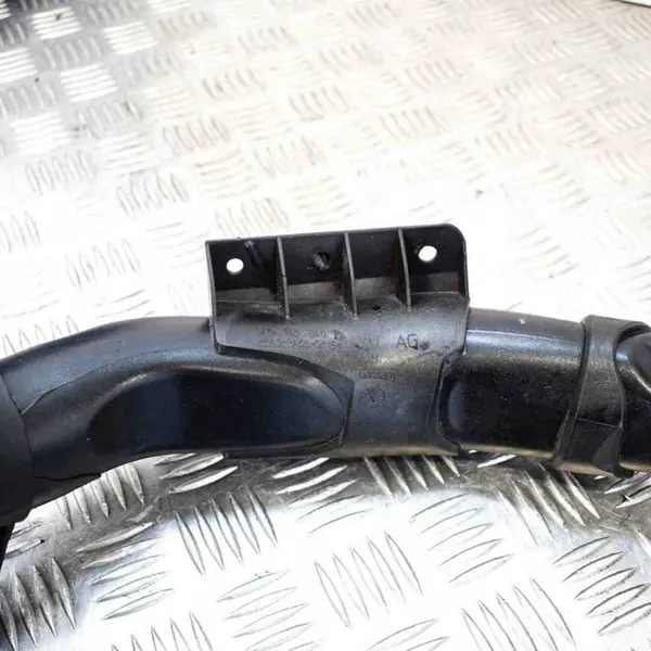 Vasen Intercooler-putki Audi A3 Cabrio 2.0 TDI OEM 5N0145840F5N0145828D image 5