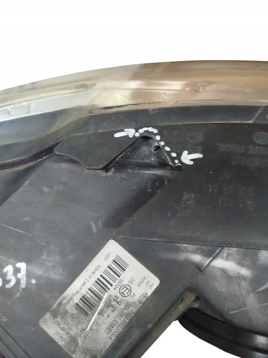 Gebruikt Hella voorlamp links OEM 3C0941005J image 3