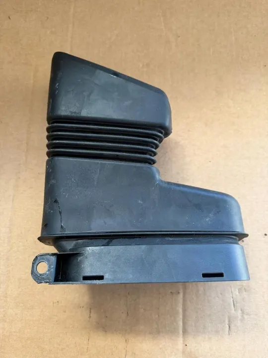 Mercedes Luftinsugningsrör OEM A1675055500 - Begagnad image 2