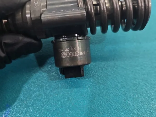 OEM 0414720403 geteste ruitenwisserspomp voor 2.0 TDI image 3