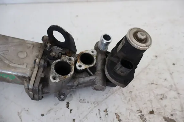 Arrefecedor EGR OEM 03L131512BB para Volkswagen Passat B7 image 3