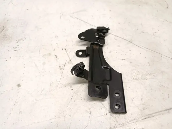 Volvo moottoritilan osat OEM 31336896 S90 2.0L image 2