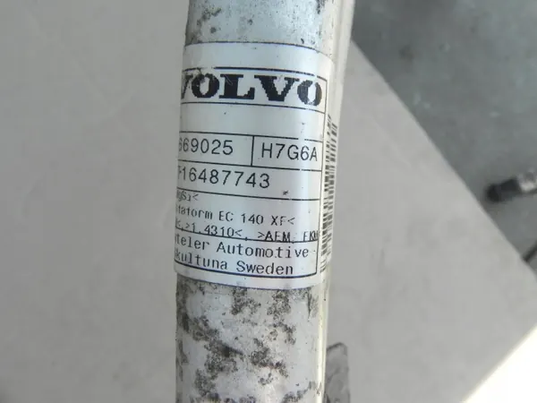 Volvo Tankfyllningsrör OEM 31669025 för V60 S60 2.0D image 4