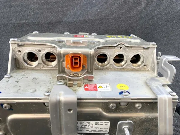 Gebruikte acculader OEM 3G0907070E voor VW Passat B8 image 3