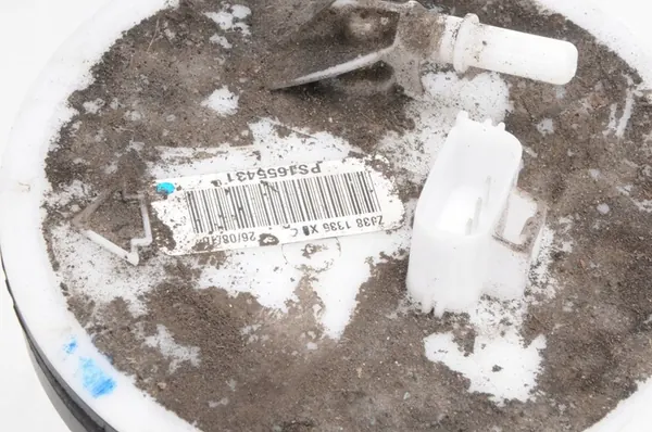 Bomba de combustible Mazda 2 DE ZJ381335XC image 2