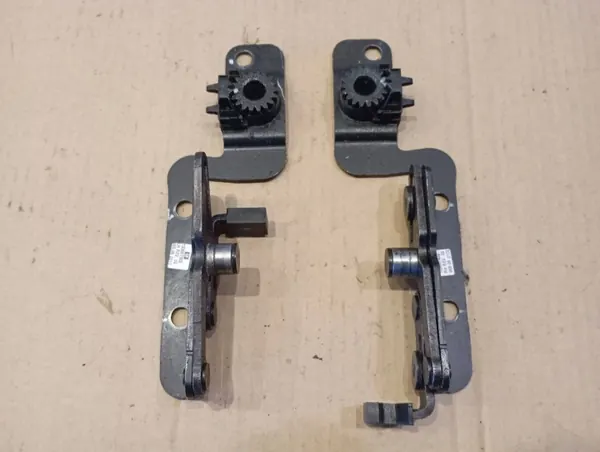 Opel Astra H Cabrio dakscharnier links OEM 133067302 image 2