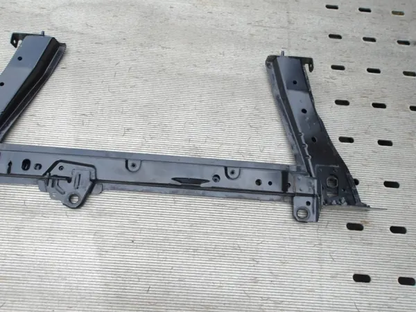 Renault Zoe 19-23 Ondersteuning radiator OEM 693BB027 image 4
