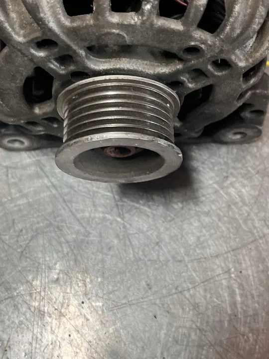 VW UP MII CITIGO 1.0 MPI Vaihtovirtageneraattori 04C903023A image 2