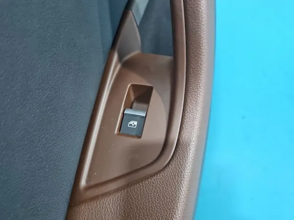 OEM 8W0867487 Audi A4 B9 Sedan Linker Achterdeur Bekleding image 3