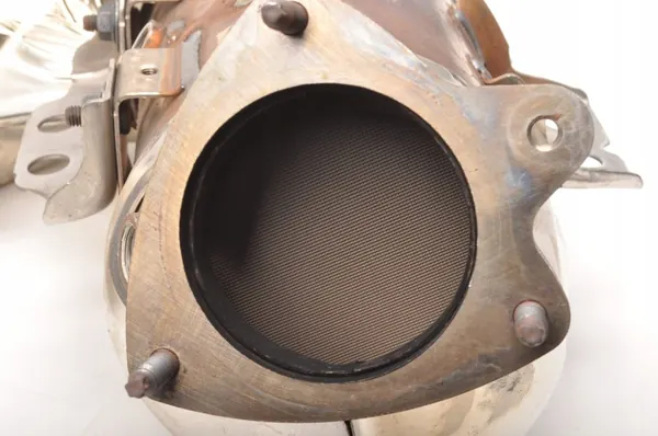 Filtro de Partículas Volvo XC40 B3 OEM 32313186 - Usado image 8