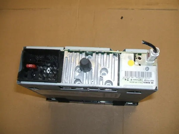 Rádio CD Peugeot Citroen OEM 9666959577 - Usado image 3