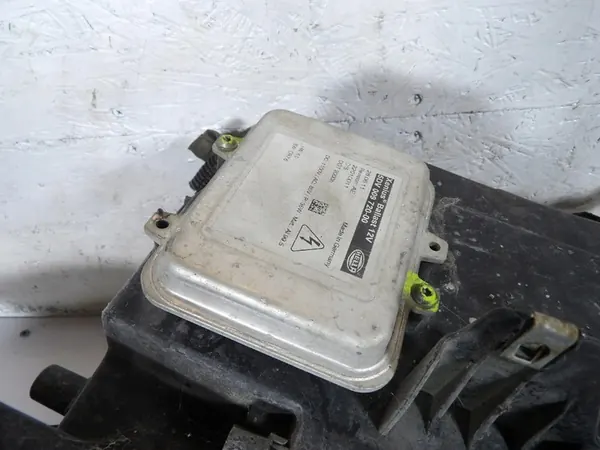 OPPEL INSIGNIA A VASEN XENON AJOVALO 13226792 image 5