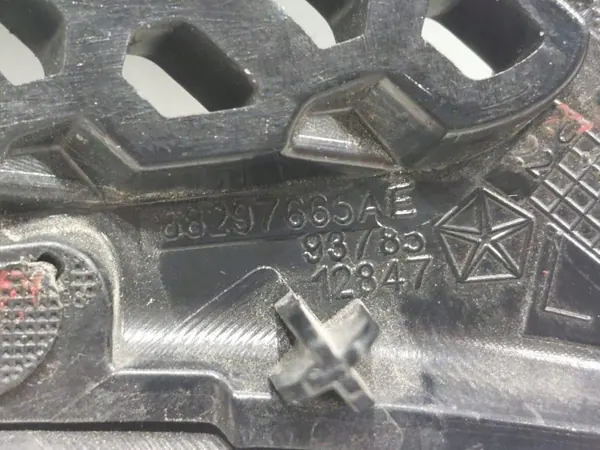 Aleta izquierda plástico OEM 68297665AE Wrangler JL 18+ image 3