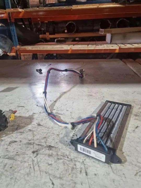 Radiateur de chauffage électrique OEM 0134100243 Toyota RAV4 image 2