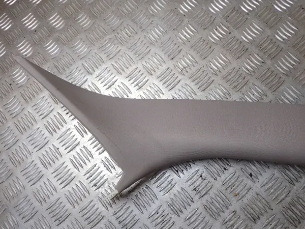 Volvo V70 Fram höger pelarfinish OEM BTU410 image 3