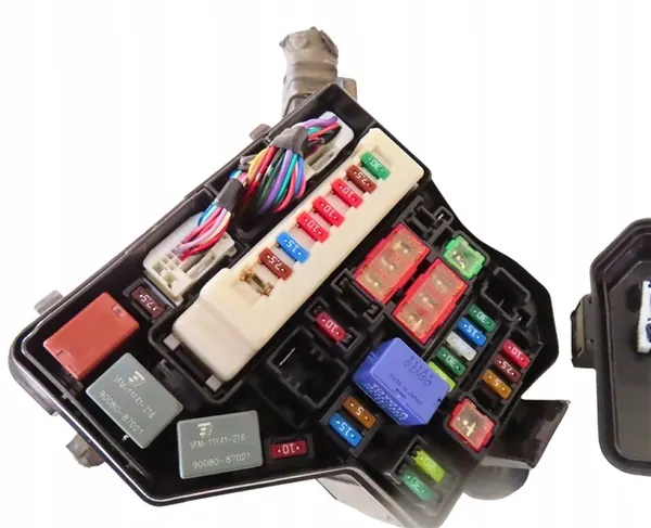 Caixa de fusíveis Toyota Yaris III 2011-2020 82662-0D130 image 2