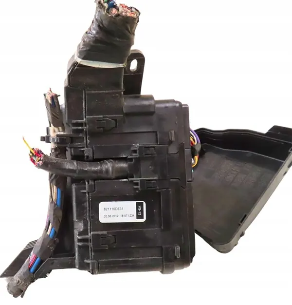 Caixa de fusíveis Toyota Yaris III 2011-2020 82662-0D130 image 4