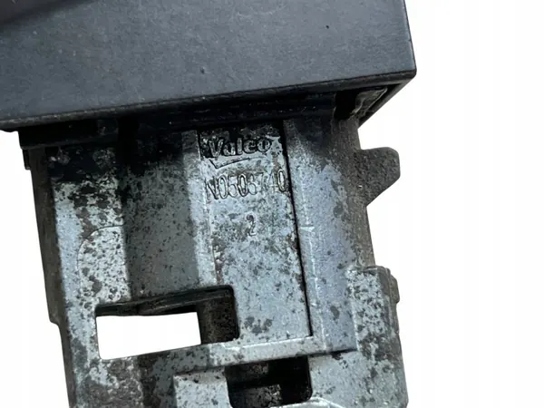 Chevrolet Aveo T300 Türschloss-Einsatz OEM N0508740 image 4
