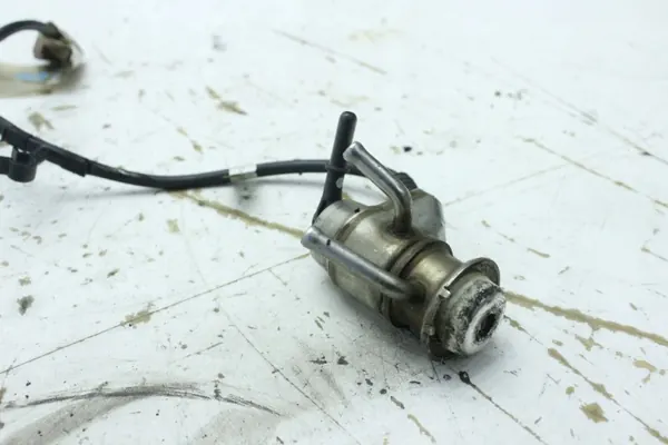 Inyector AdBlue OEM 04L131113P para Skoda Superb III image 5