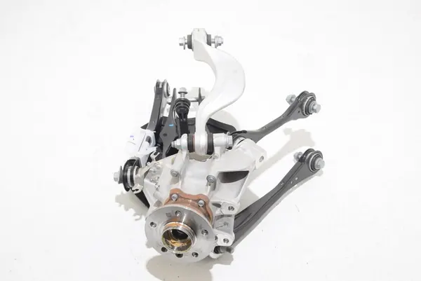 Componenti sospensione posteriore destra BMW X7 G07 OEM image 2