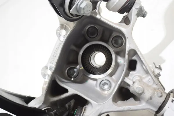 Componenti sospensione posteriore destra BMW X7 G07 OEM image 5