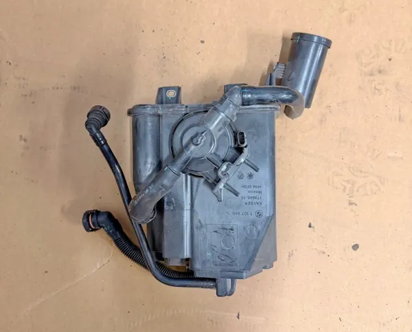 BMW OEM 7327885 Aktiivihiilisuodatin - Käytetty image 2