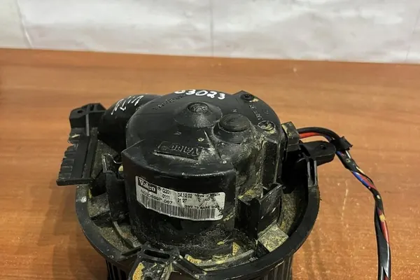 MERCEDES-BENZ V (638/2) 651586K Bensin 1998 image 2