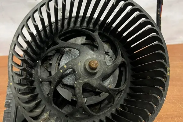 MERCEDES-BENZ V (638/2) 651586K Bensin 1998 image 3