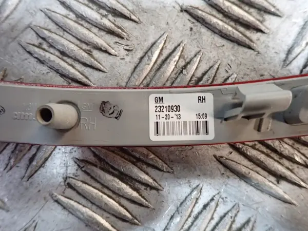 OEM 23210930 Umrissleuchte für Heckstoßstange Corvette C7 image 3