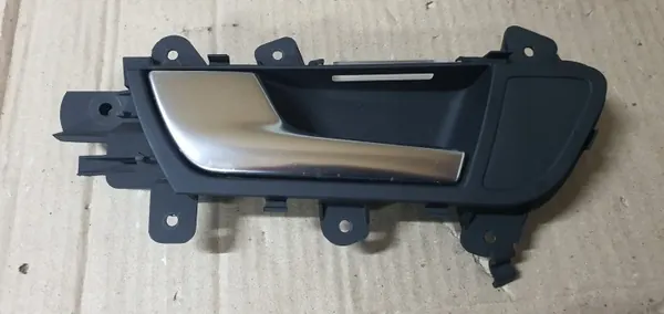 Audi A4 B8 vasen sisäovenkahva OEM 8K0837019C image 2