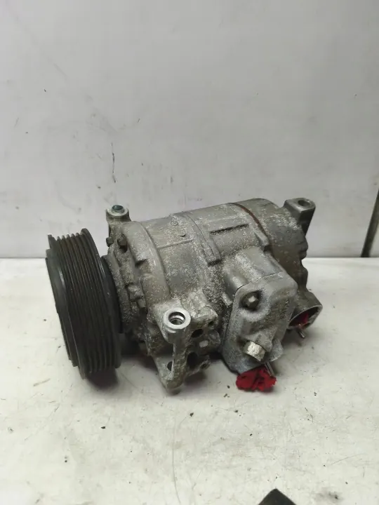 Compressor Ar Condicionado VW Golf VI OEM 1K0820859T Usado image 3