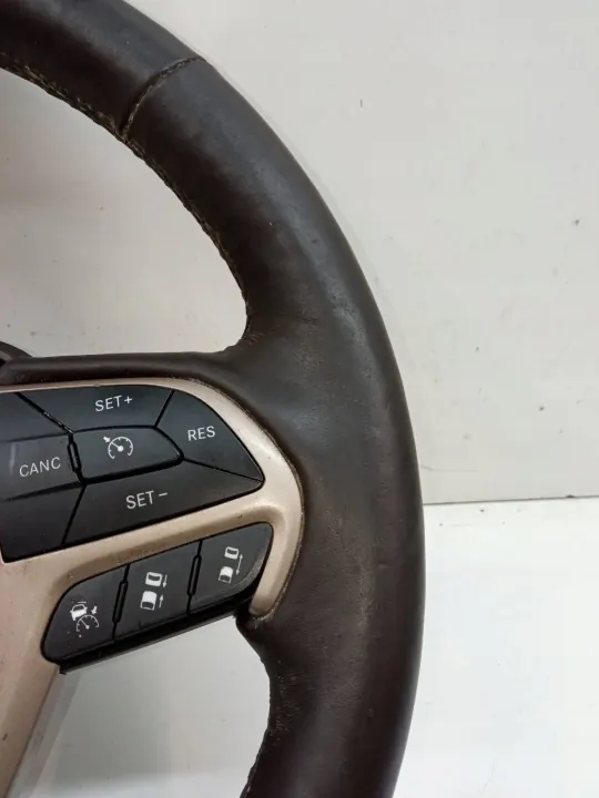 Ratt Jeep Cherokee V OEM 5907911266745 - Begagnad image 4