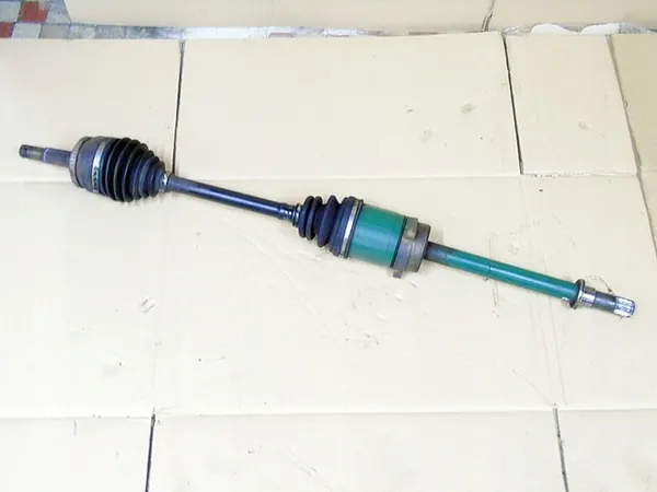 Arbre de transmission long Nissan Almera Tino 2002 2.2 DI DCI image 5