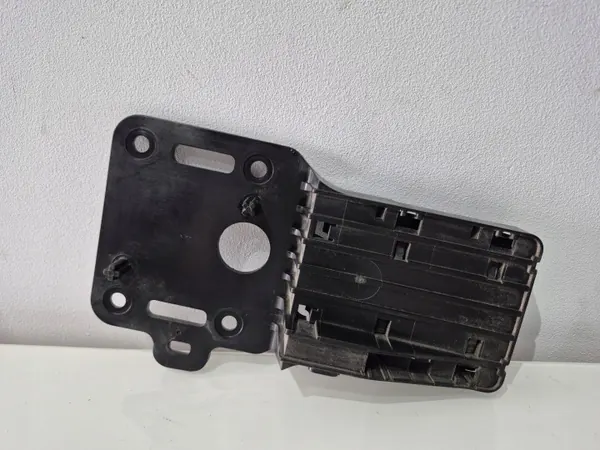 Soporte radar delantero OEM LJ8T-14C022-AD para Ford Mustang MACH-E image 2
