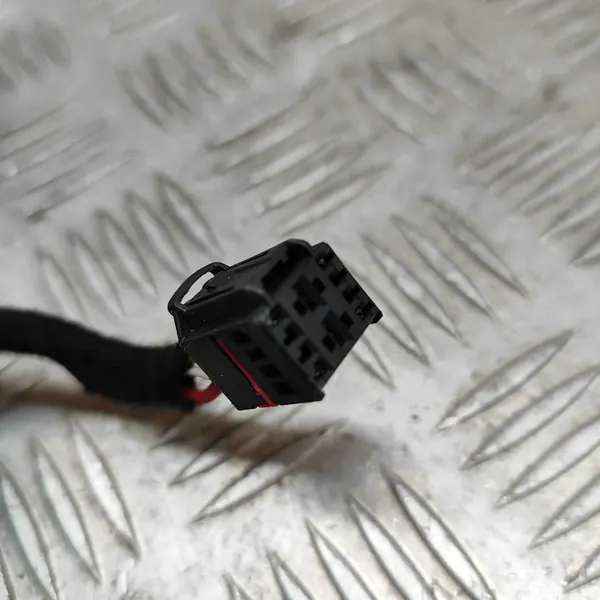 Atuador de porta-malas direito Skoda Superb III 3V0827851 image 6