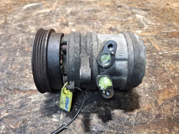 Compresseur de climatisation Hyundai Atos 97701-05500 image 2