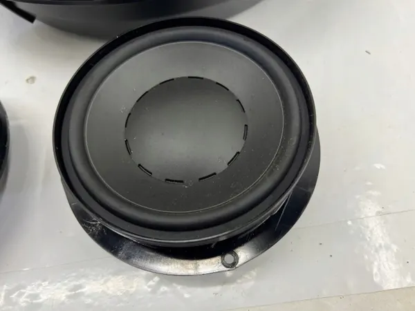 Kit Altavoces Dynaudio + Amplificador OEM 5G0035456 image 4
