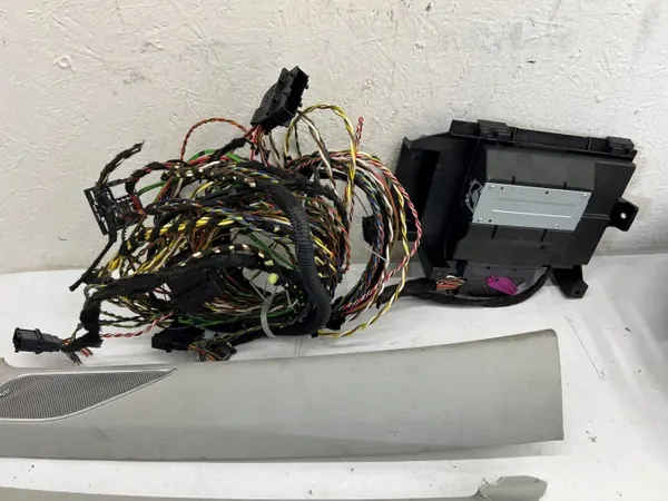 Kit Altavoces Dynaudio + Amplificador OEM 5G0035456 image 8